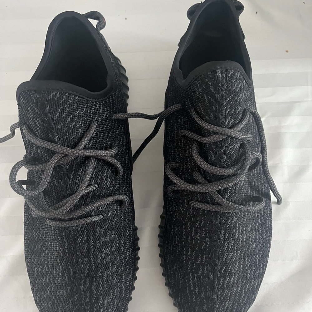 YEEZY BOOST 350 'PIRATE BLACK' 2023 - Men’s 11